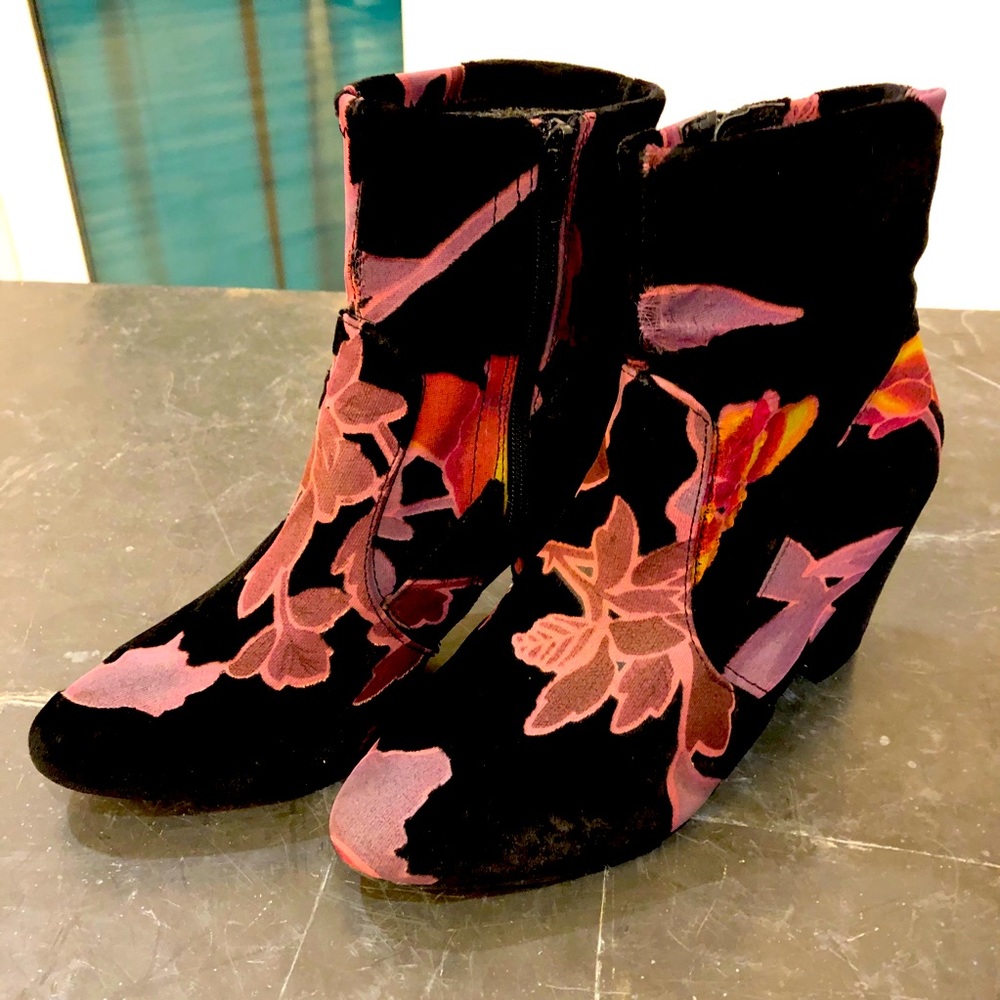 Steve Madden Velvet Bootie